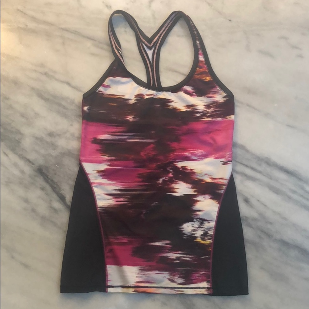 Lululemon size 6 top